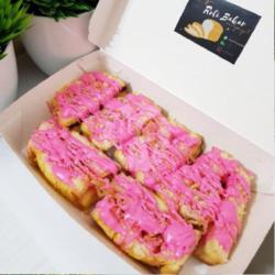 Roti Bakar Pastry Strawberry