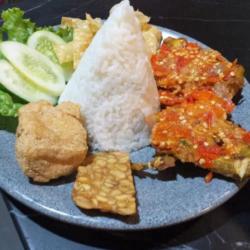 Nasi Ayam Goreng Cengeng