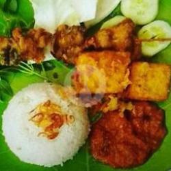 Ati Ampela   Tahu Tempe   Nasi (uduk/biasa)