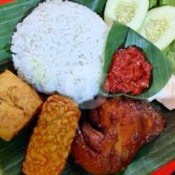 Ayam Bakar Pedas Manis  Nasi Tempe Tahu