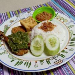 Nasi Ayam Pejantan Cabe Ijo