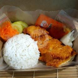 Paket Nasi Chicken Katsu Jumbo Saos Mushroom