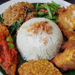 Nasi Gurih   Pergedel