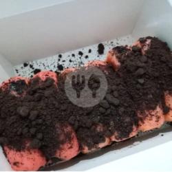 Pukis Strawberry Oreo