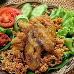 Ayam Penyet Kremes Komplit