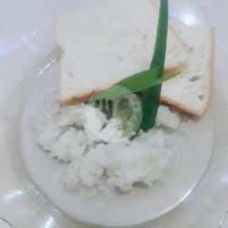 Ketan Putih Dan Roti