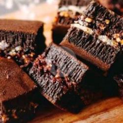 Brownies Coklat Strawberry Susu