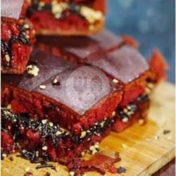 Martabak Manis Red Velvet Coklat Besar