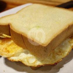 Roti Bakar Telur