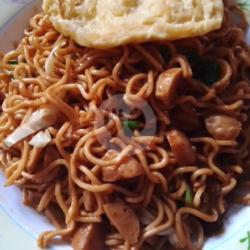 Mie Goreng Bakso Telur Dadar