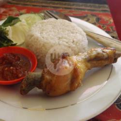 Sego Sambel Ayam Goreng