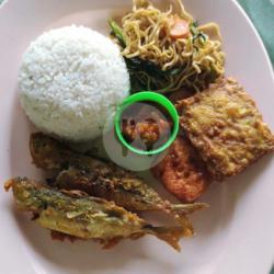 Nasi Campur Ikan Katombo Goreng Tepung