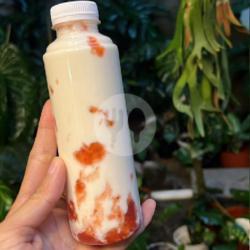Strawberry Cheese Milk