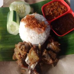 Nasi Rontokan Bebek Bumbu Ireng