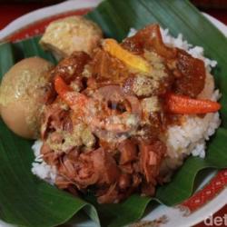 Nasi Gudeg Krecek Telur Pindang (bacem)