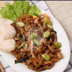Kwetiau Goreng    Bakso  Pete
