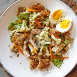 Crispy Chicken Salad Clauliflower