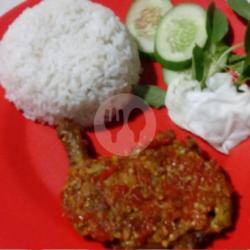 Ayam Penyet Super Pedas   Nasi