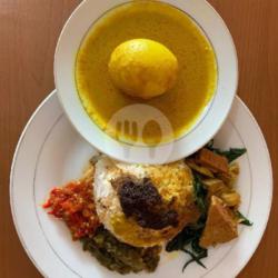 Nasi Bungkus Telur Bulat Gulai