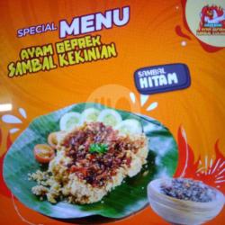 Ayam Geprek Sambel Hitam