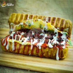 Roti Bakar Bandung Asin Telur Daging Kebab