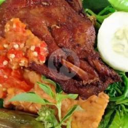 Bebek Goreng Empuk   Tahu Tempe