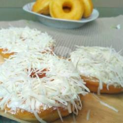 Donat Kentang Topping Keju Melimpah