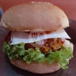 Burger Chicken Crispy   Keju