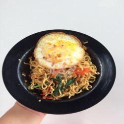 Indomie Goreng Pedas Gila