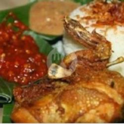 Nasi Penyetan Ayam Goreng