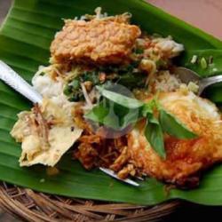 Nasi Pecel Lauk Telur Dadar/ceplok