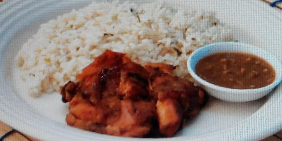 Sari Lezat Nasi Hainan Ayam Panggang, Mie Ayam, Penyetan, Baciro
