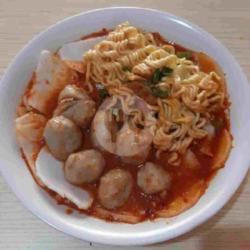 Seblak Mie Ceker Bakso