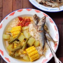 Nasi Sayur Asem Ikan Asin