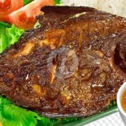 Ikan Bawal Goreng