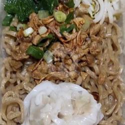 Mie Karet Pangsit