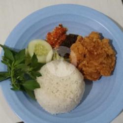 Nasi Ayam Crispy Bumbu Hitam