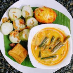 Lontong Sayur Telur