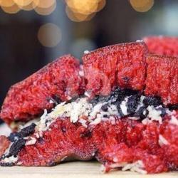 Red Velvet Oreo Keju