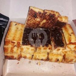 Roti Bakar Coklat -coklat- Sussuu. . .