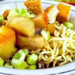 Rujak Mie Tahu Pempek