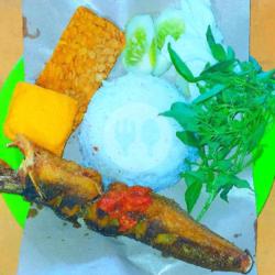 Pecel Lele   Nasi Uduk   Tahu Tempe