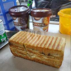 Roti Bakar Cokelat Meses Susu