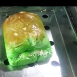 Roti Pandan Kukus Srikaya