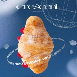 White Berry Croissant