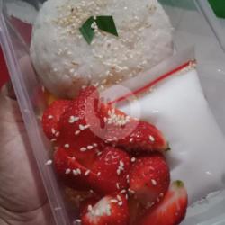 Strawberry Sticky Rice