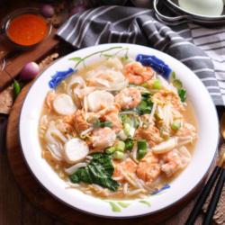 Kwetiau Siram Udang Bakso Ikan