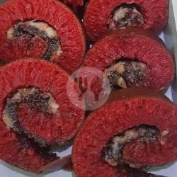 Gulung Red Velvet Keju Pisang