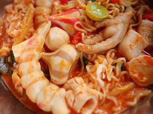Seblak Dan Mie Level Bang BEDOL