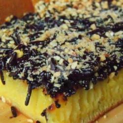 Martabak Manis Kacang Coklat Susu